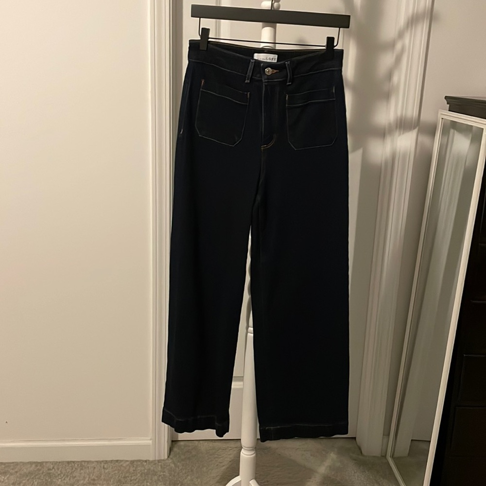 Brand:Loft,Size:2(26),Color:Blue jeans. New no tag on.